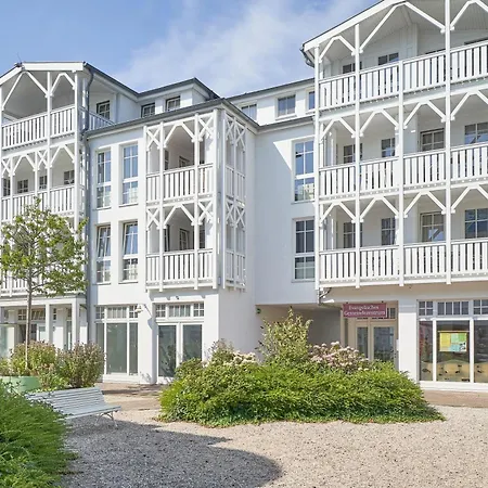 Apartment 368, Seepark *