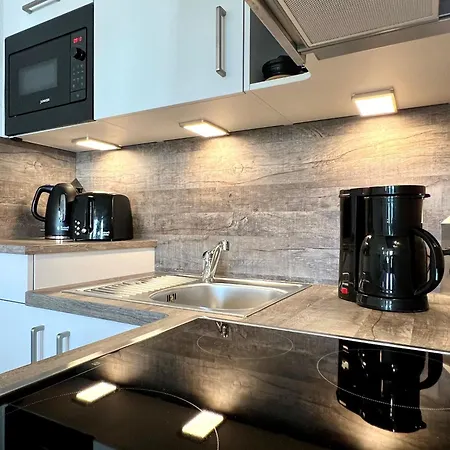 Apartment 368, Seepark *